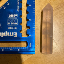 Load image into Gallery viewer, Rose Quartz - Points 27