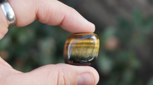 Load image into Gallery viewer, Tiger's Eye (yellow) - Tumbled M