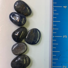 Load image into Gallery viewer, Blue Sapphire - Tumbled S
