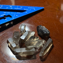 Load image into Gallery viewer, Smoky Quartz - Points S
