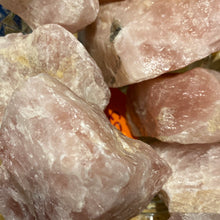 Load image into Gallery viewer, Rose Quartz - Raw L
