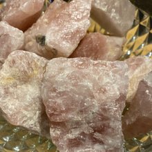 Load image into Gallery viewer, Rose Quartz - Raw L
