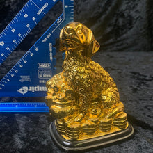 Load image into Gallery viewer, Dog statue plastic gold
