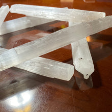 Load image into Gallery viewer, Selenite - Wands 8&quot;
