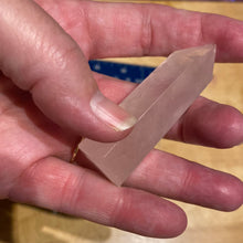 Load image into Gallery viewer, Rose Quartz - Points 17
