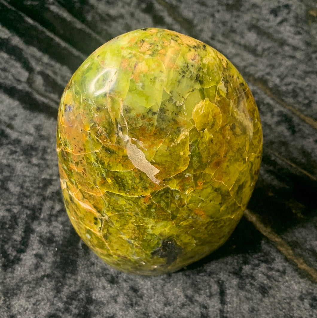 Green Opal - Polished Oval (Flat bottom) L/b