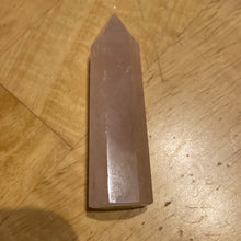 Load image into Gallery viewer, Rose Quartz - Points 22
