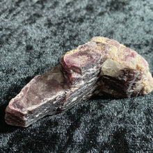 Load image into Gallery viewer, Lepidolite - Raw L/85g
