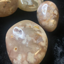 Load image into Gallery viewer, Flower Agate - Palm Stones
