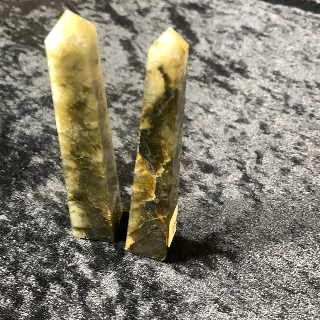 Labradorite - Points Shaped (4-sided)