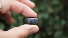Load image into Gallery viewer, Tumbled Labradorite -S
