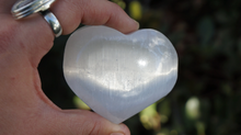 Load image into Gallery viewer, Selenite - Hearts L

